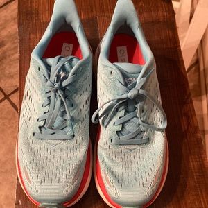 Hoka women’s tennis shoes